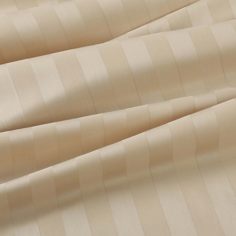 Festliche ovale Damast-Tischdecke - goldene Streifen mit Satin-Glanz