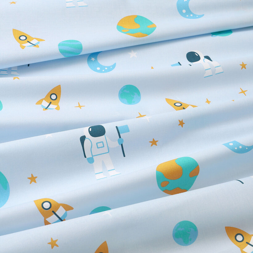 Spannbetttuch aus Baumwolle für Babybetten - Astronauten im Weltraum