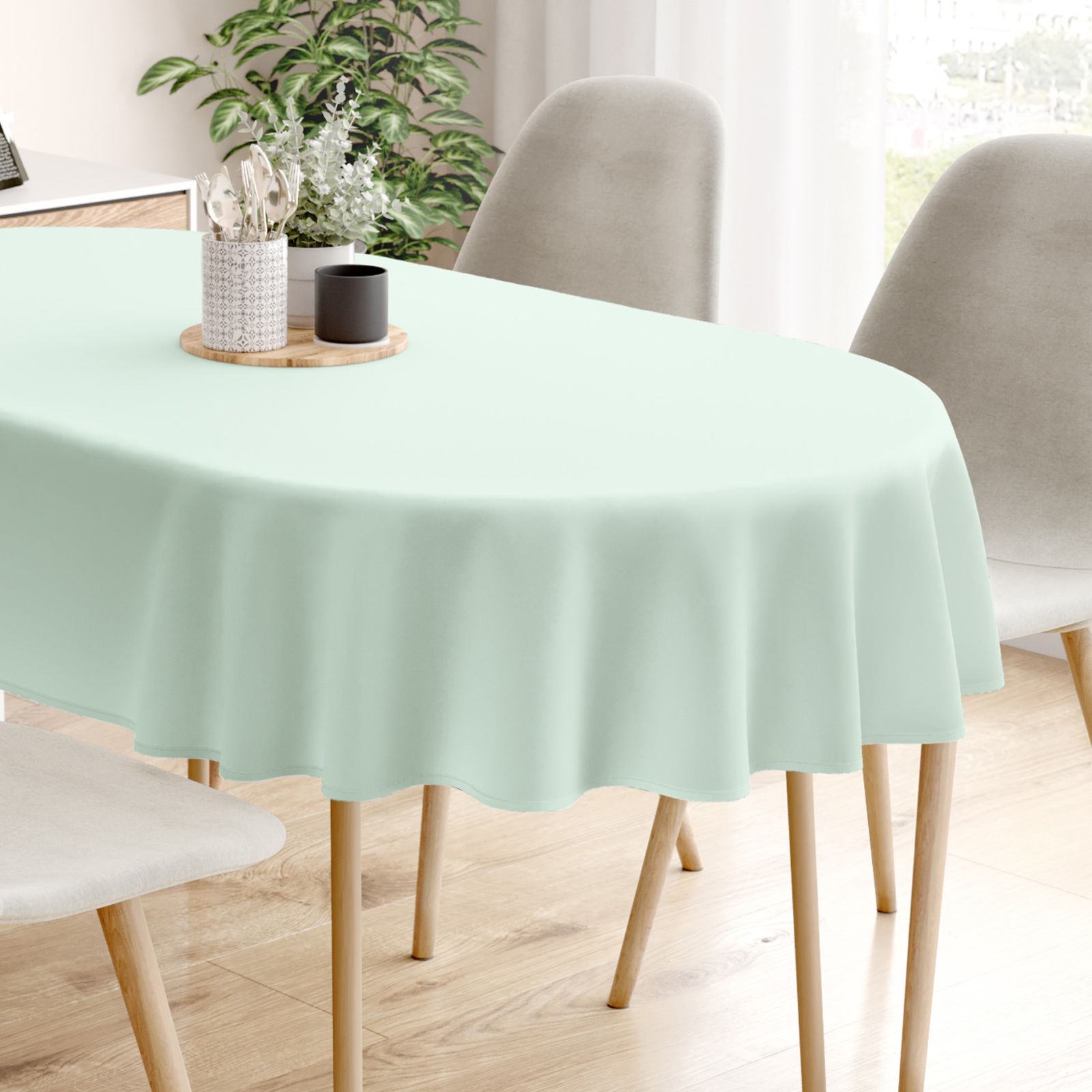 Ovale Tischdecke aus 100% Baumwolle - hellmint