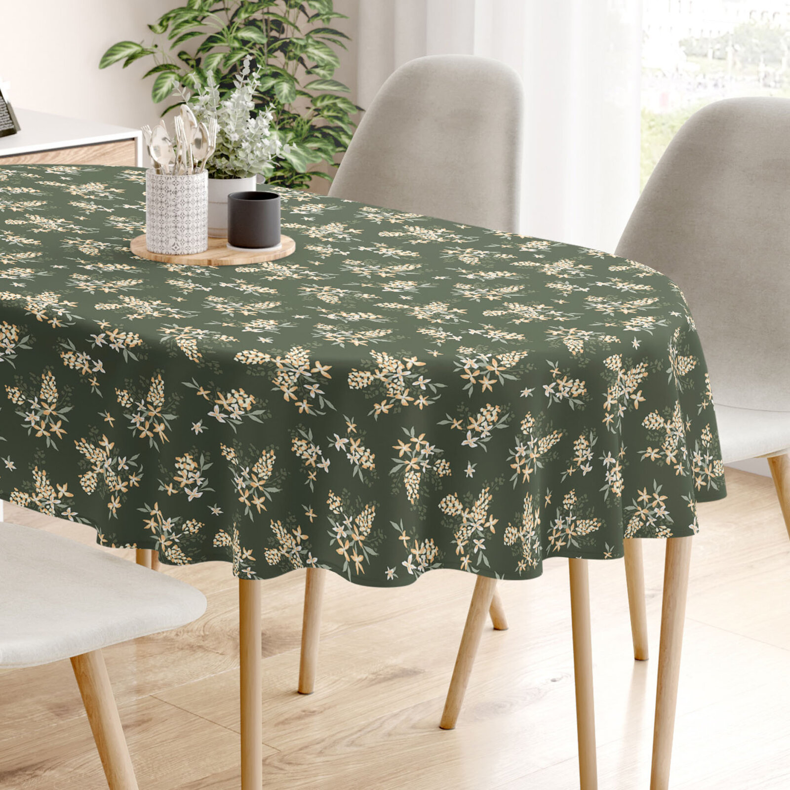 Ovale Tischdecke aus 100% Baumwolle - apricotfarbene Blumen