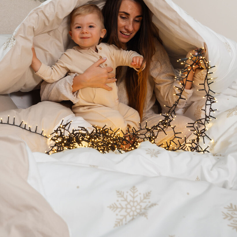 Weihnachtlich Bettwäsche aus Baumwolle Duo - Schneeflocken auf Weiß mit Latte
